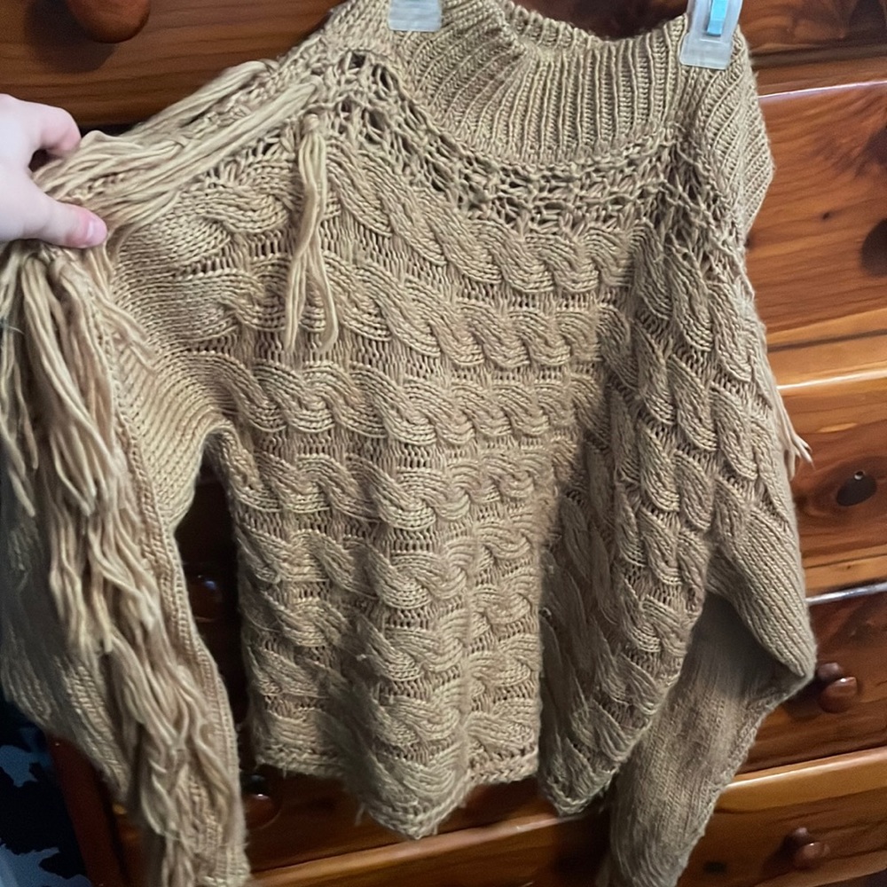 ANDTHEWHY off the shoulder fringe sleeve sweater